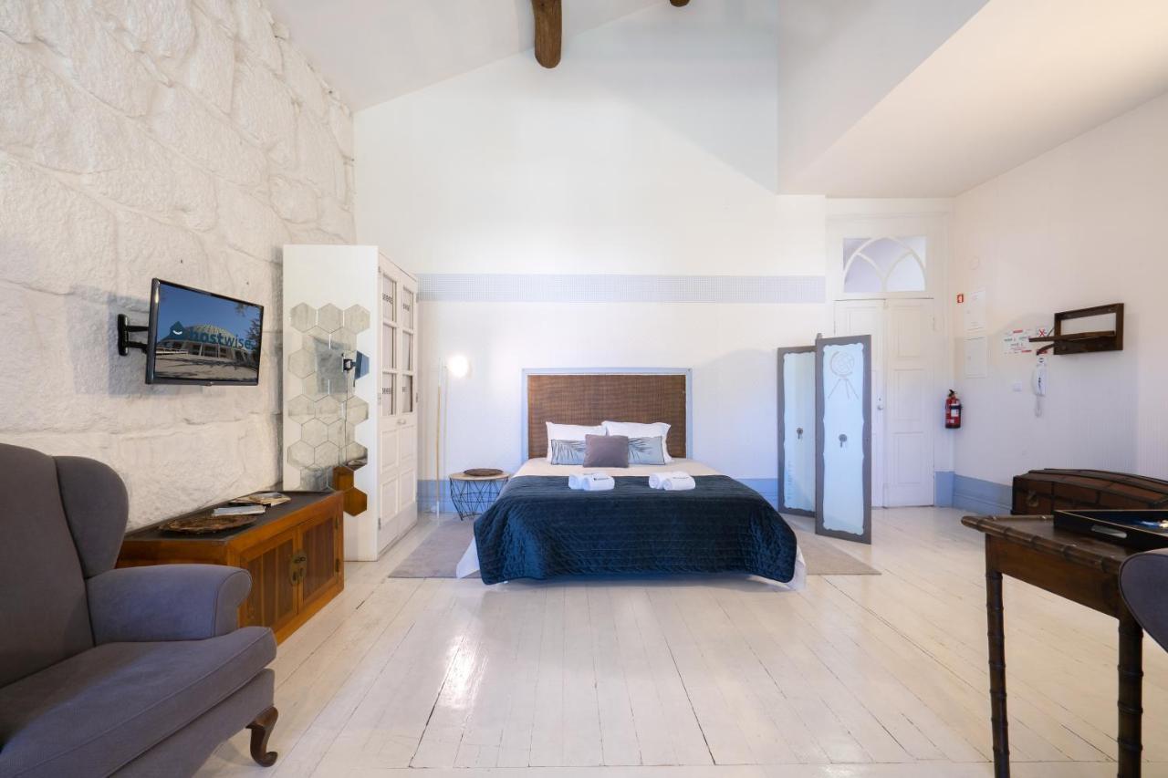 Apartment Homely Noble Flats - Garden&jacuzzi *