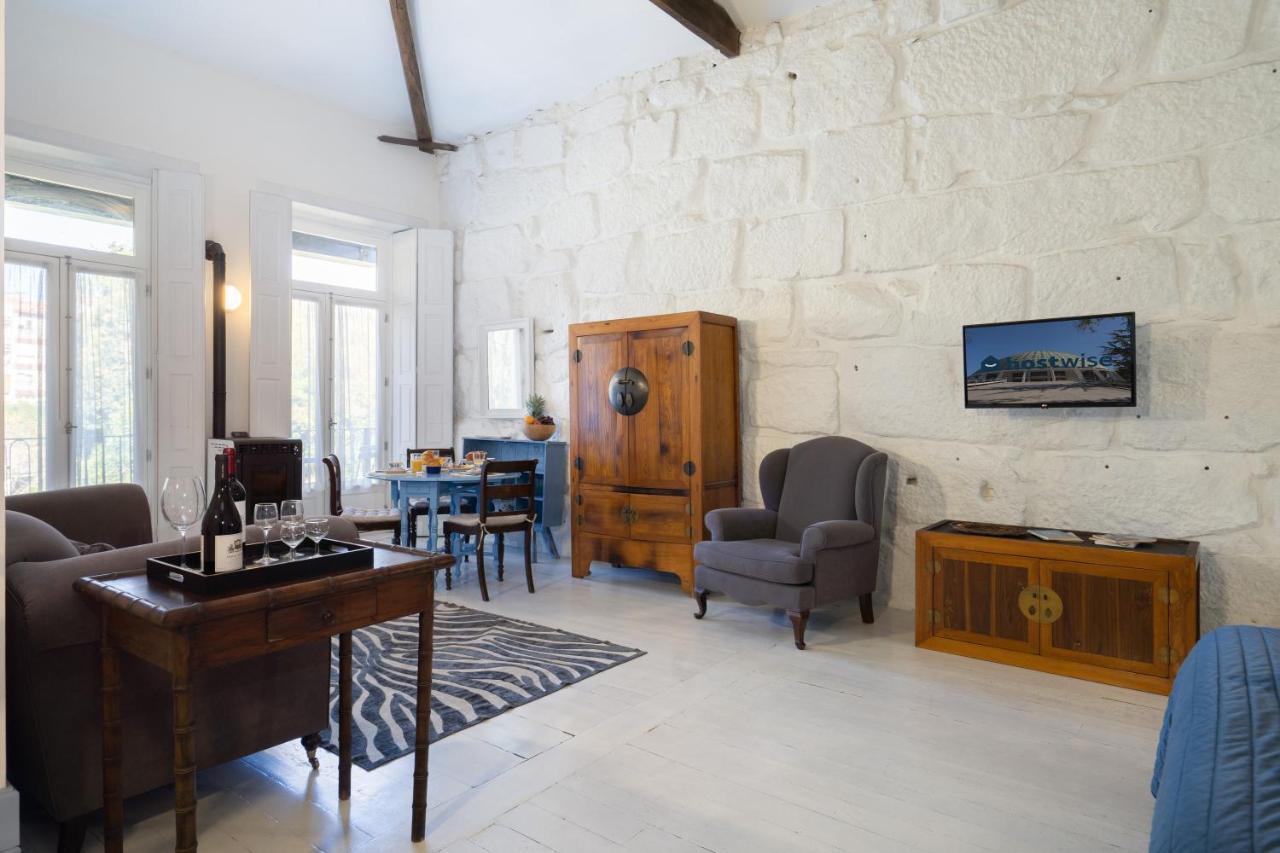 Homely Noble Flats - Garden&jacuzzi Porto