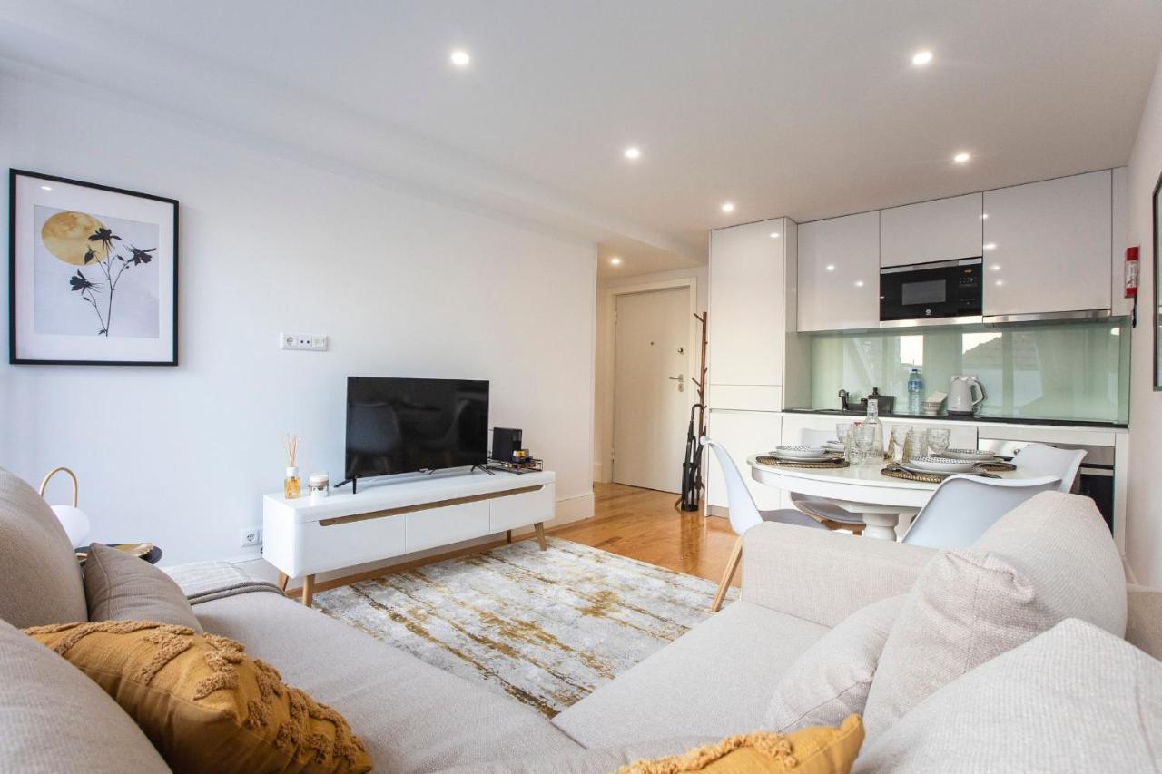Center 2br Flat W/ Ac By Lovelystay Porto
