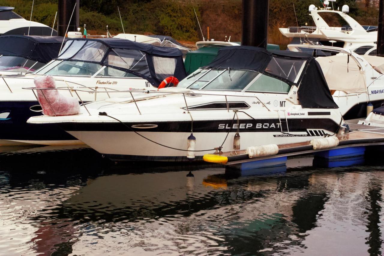 Sleepboat Yacht Botel *