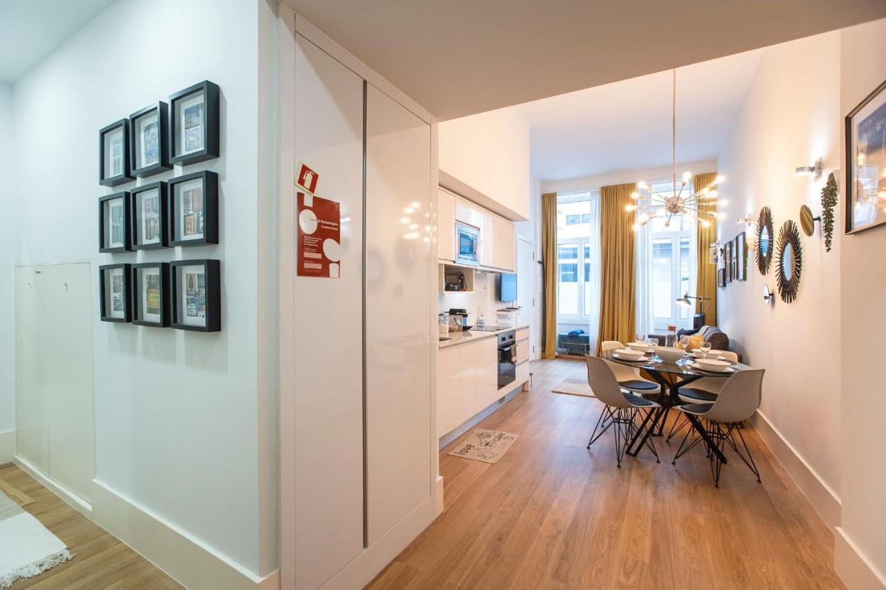 Elegant & Bright Flat By Lovelystay *