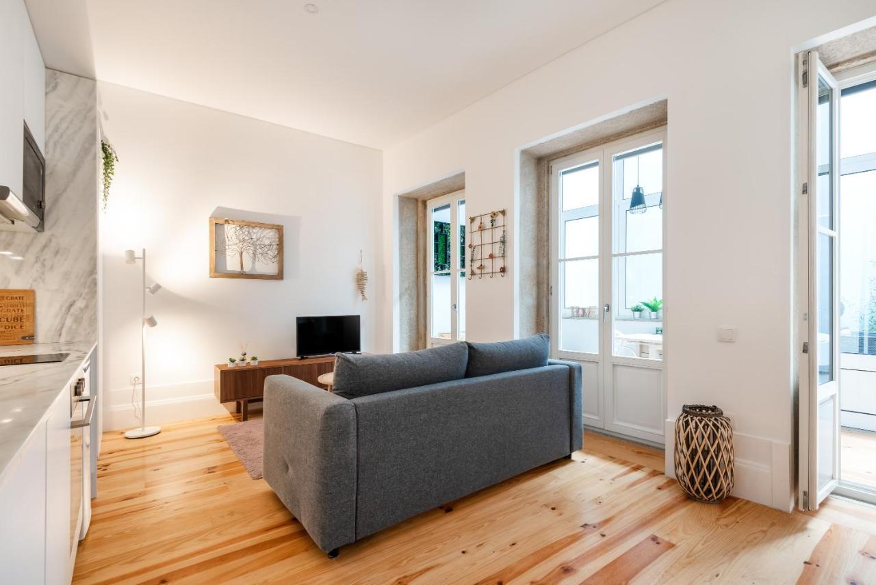Elegant & Private Garden In Historical Centre Apartment *