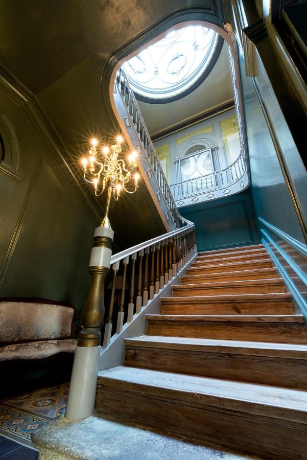 Gasthuis Charm Palace 2*