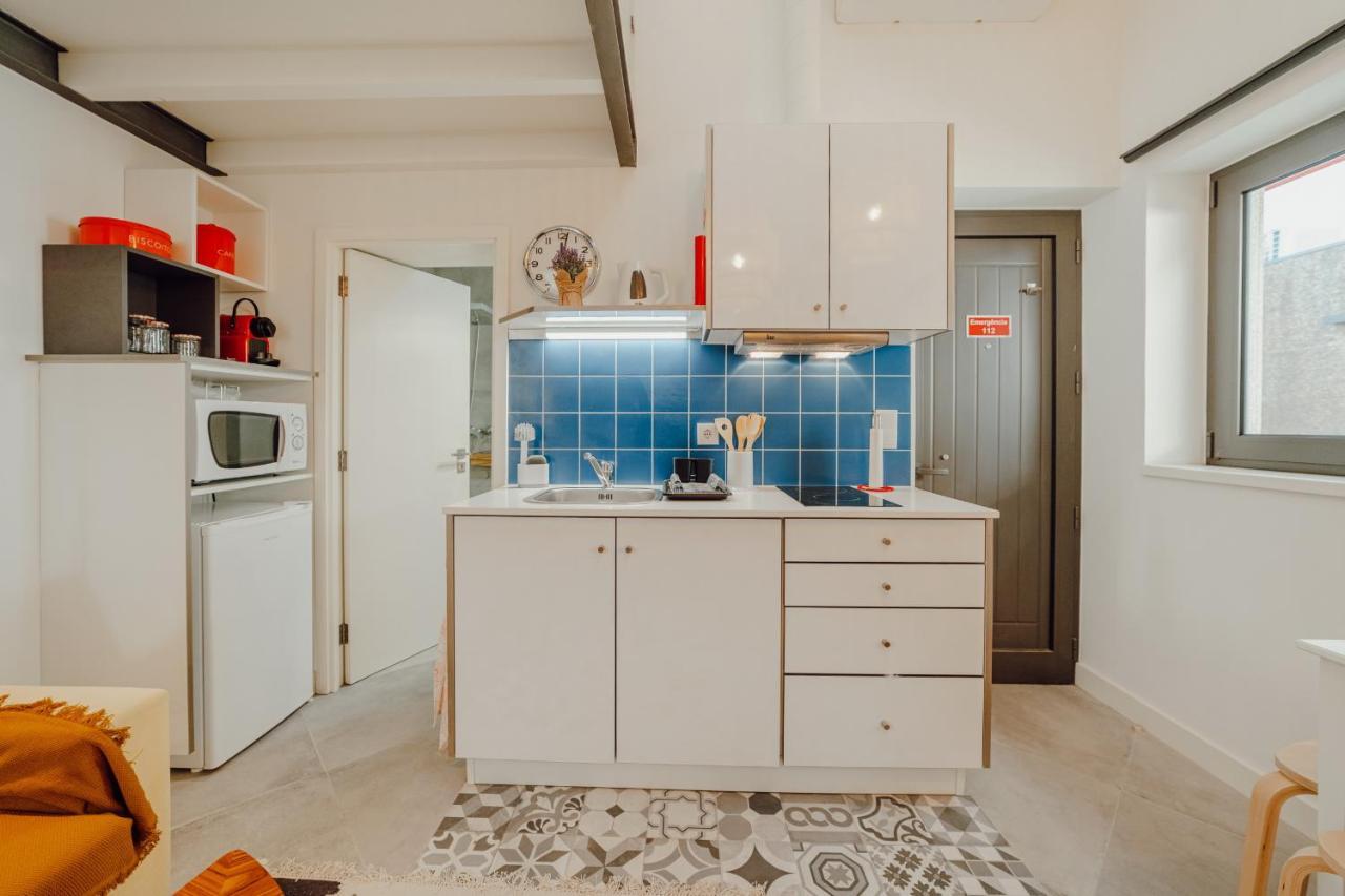 Design Iii By Homing * Porto