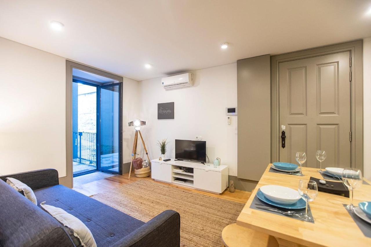 Appartement Downtown W/ Ac & Patio By Lovelystay Porto