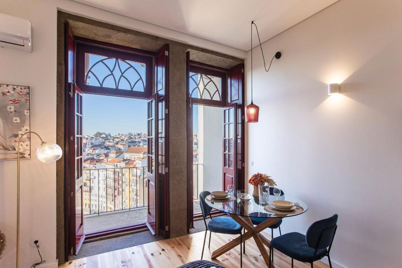 Appartement Central Studio W/ Ac, Views & Balcony By Lovelystay