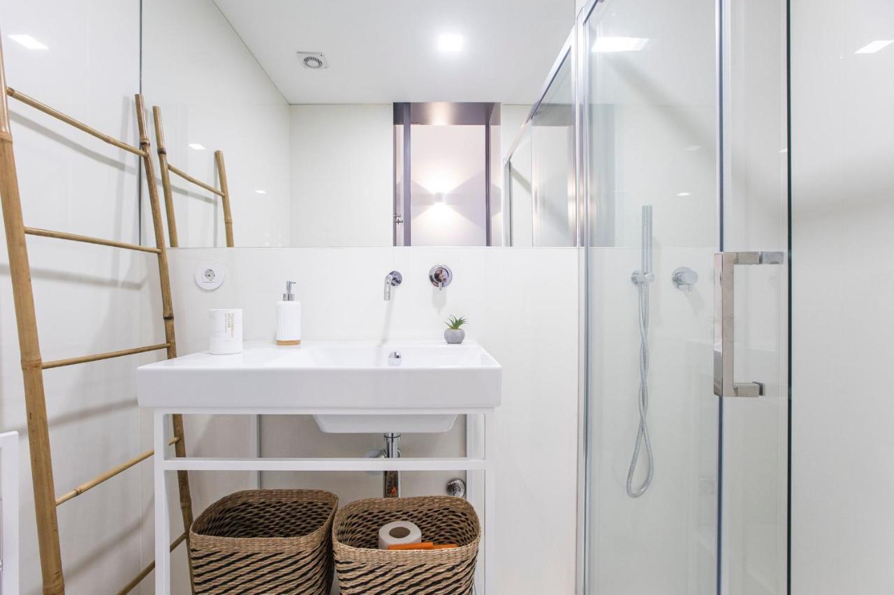 Appartement Central Studio W/ Ac, Views & Balcony By Lovelystay Porto