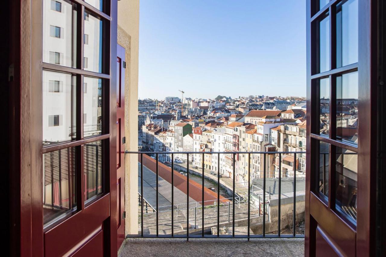 Appartement Central Studio W/ Ac, Views & Balcony By Lovelystay