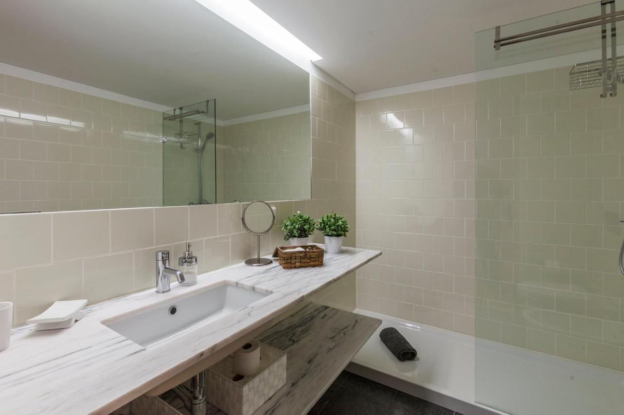 Vintage River Flat By Ml * Porto