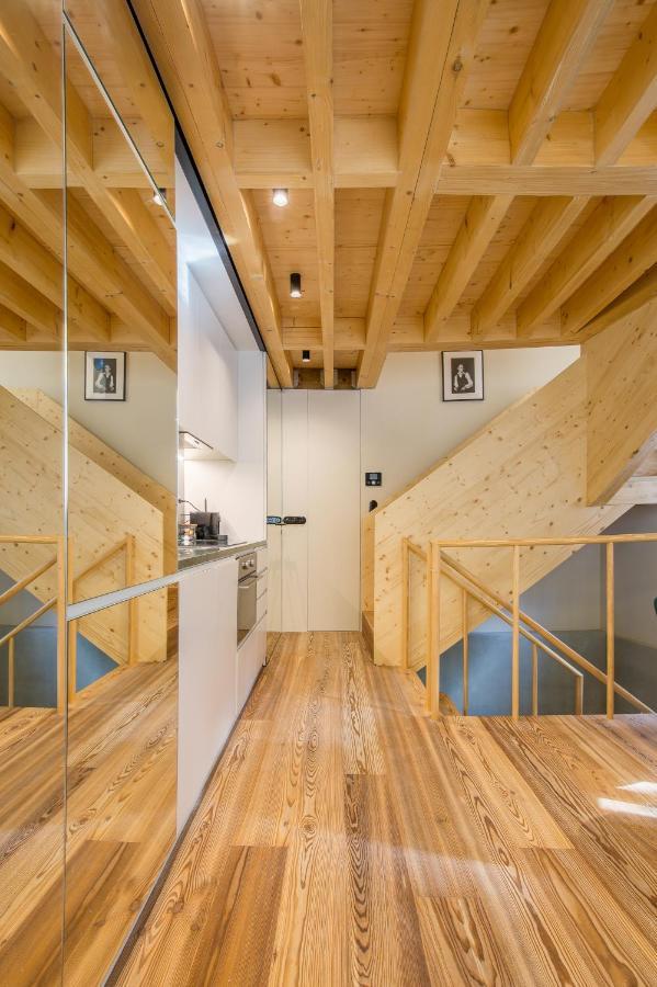 62 Design House *