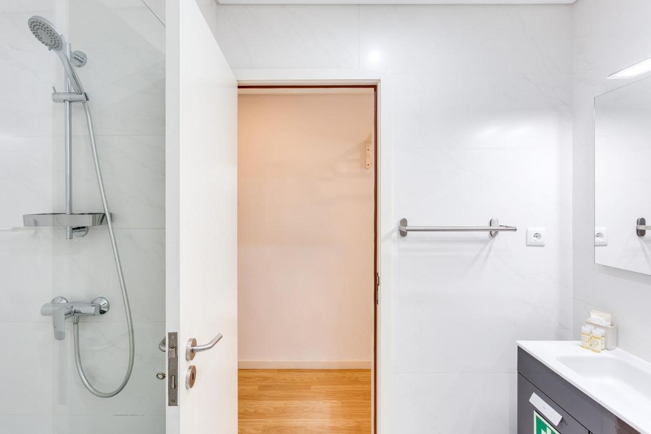 Bonjardim Downtown By Da'home