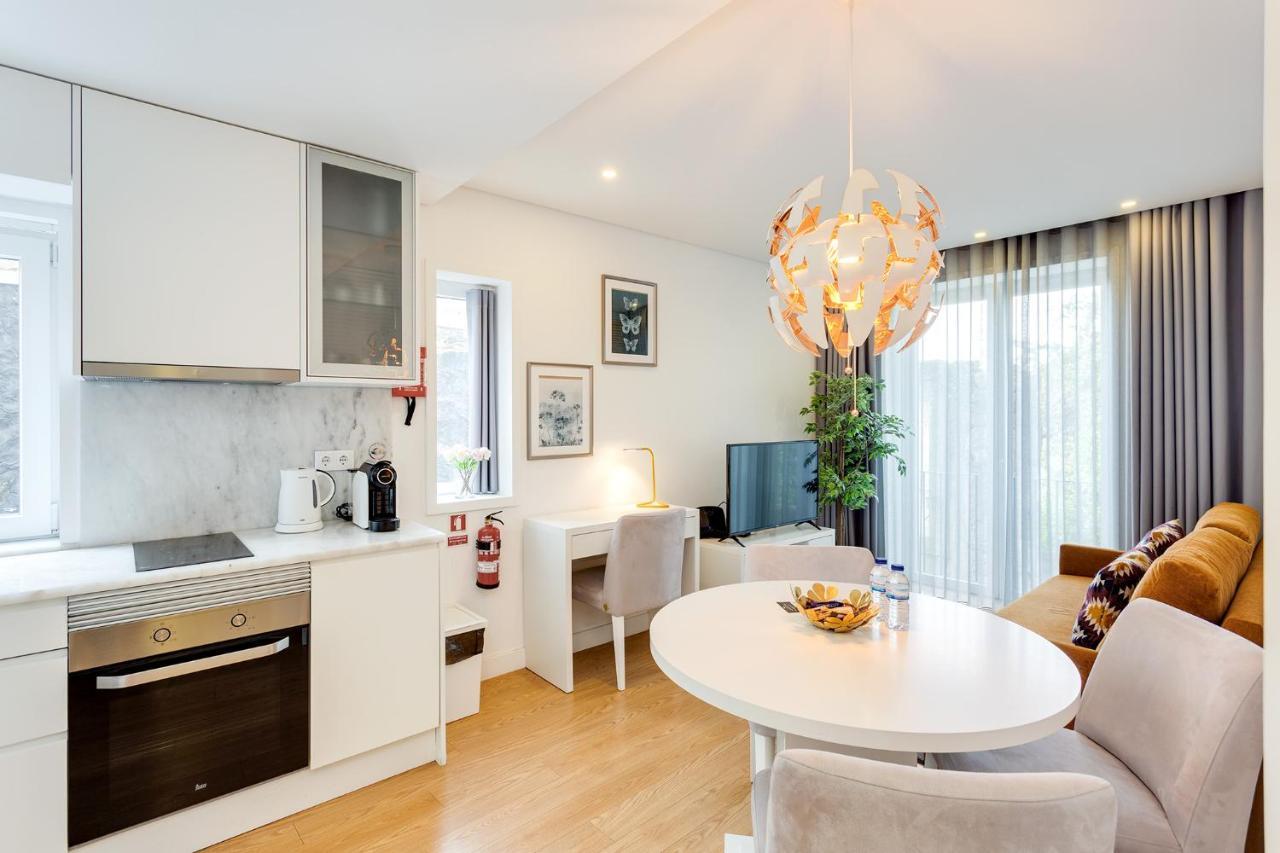 Almada Downtown By Da'home Apartment *