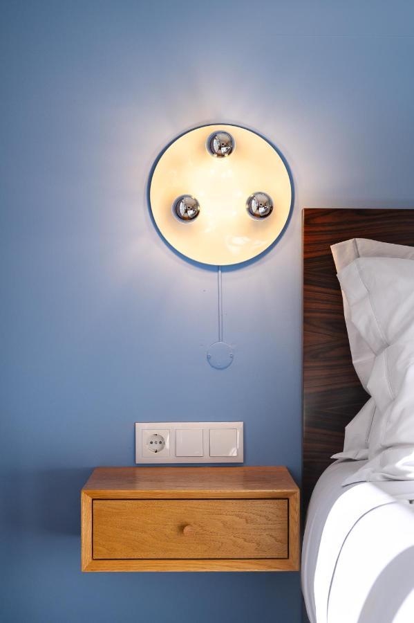 Blue Moon Apartment *