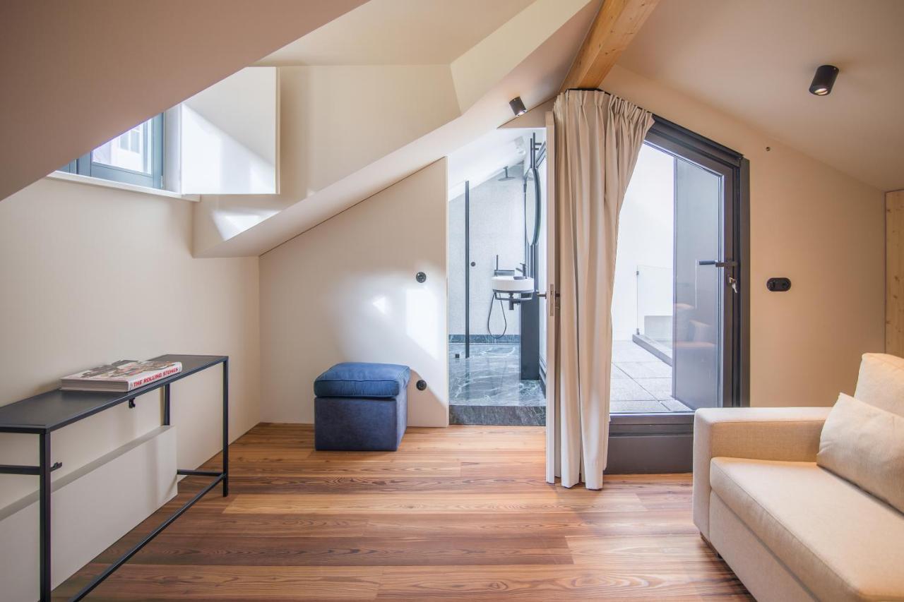 62 Design House *