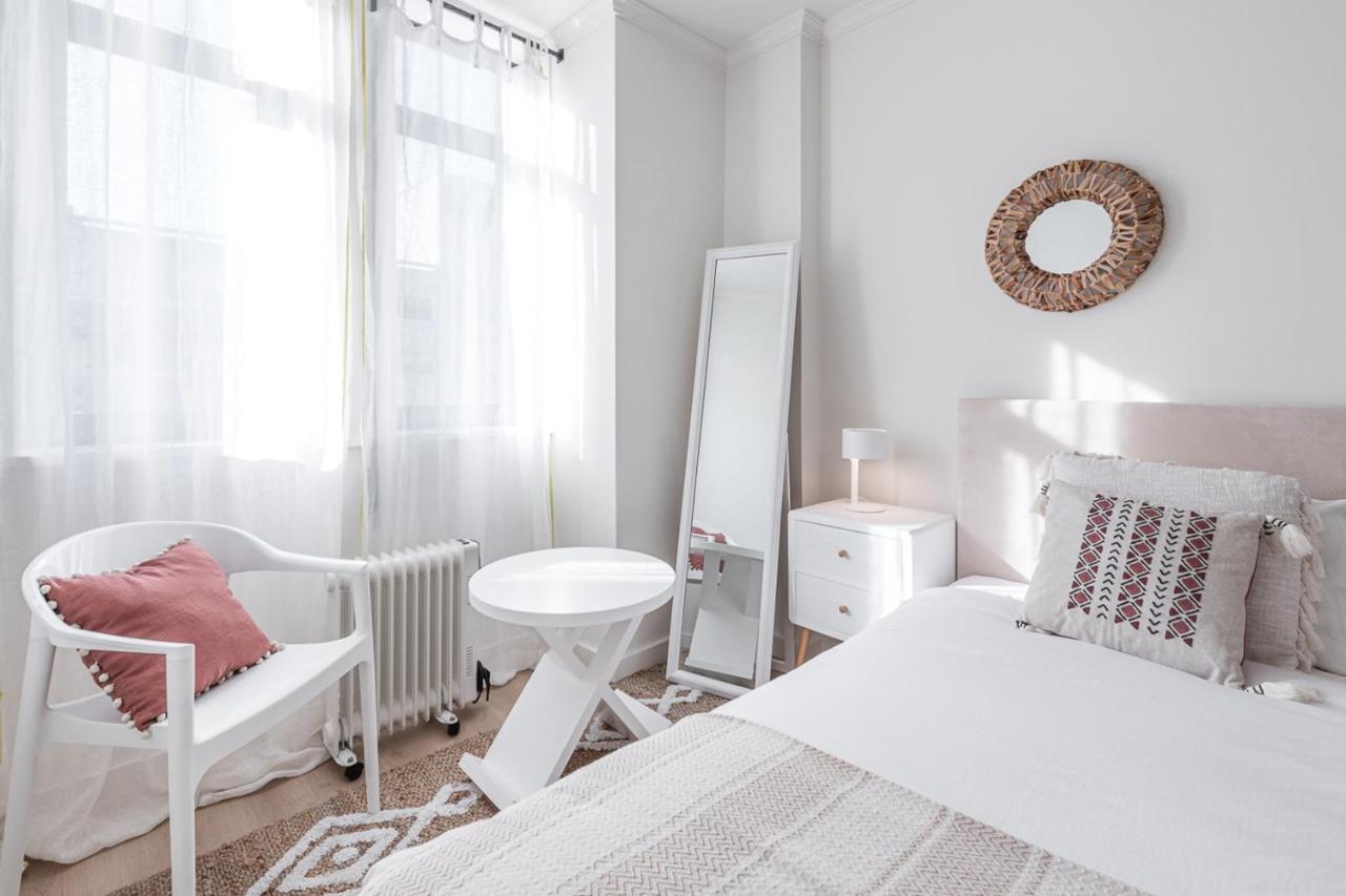 Guestready - From The Inside *