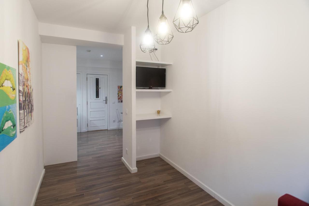 Apartment Almada & *