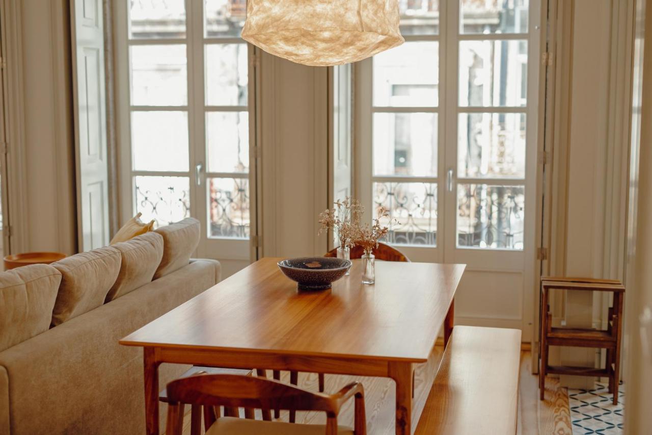 Downtown Deluxe Duplex By Homing Apartment