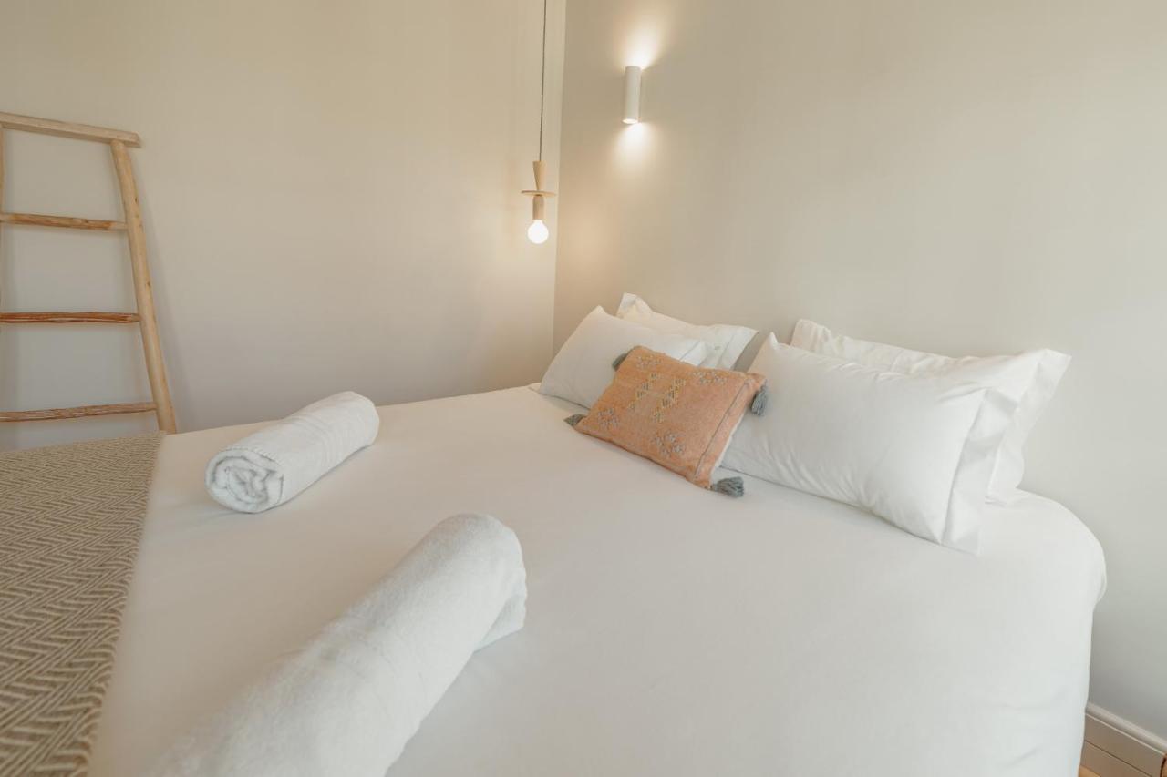 Downtown Deluxe Duplex By Homing *