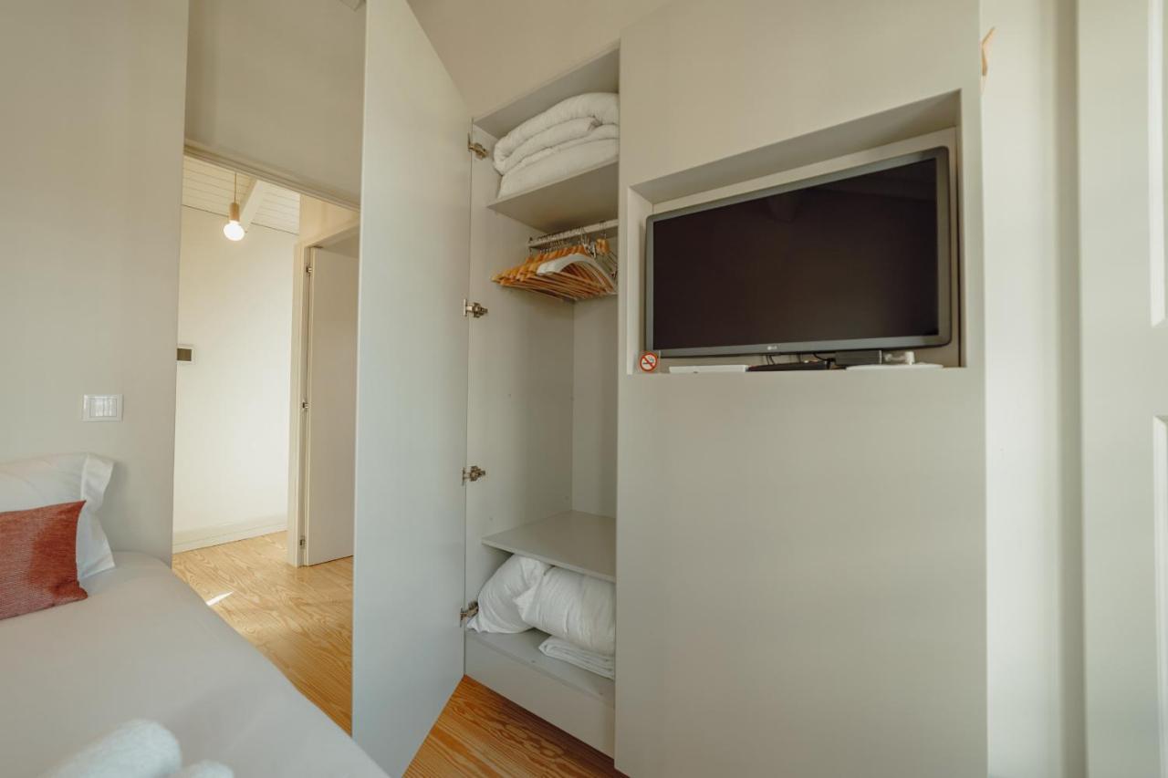 Downtown Deluxe Duplex By Homing Apartment