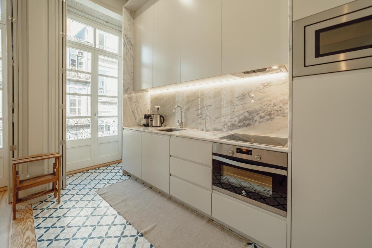 Downtown Deluxe Duplex By Homing Apartment