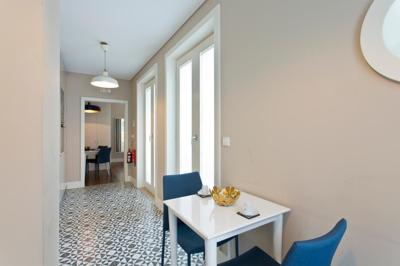 Cardosas Square Luxury By Hosts Apartment Porto
