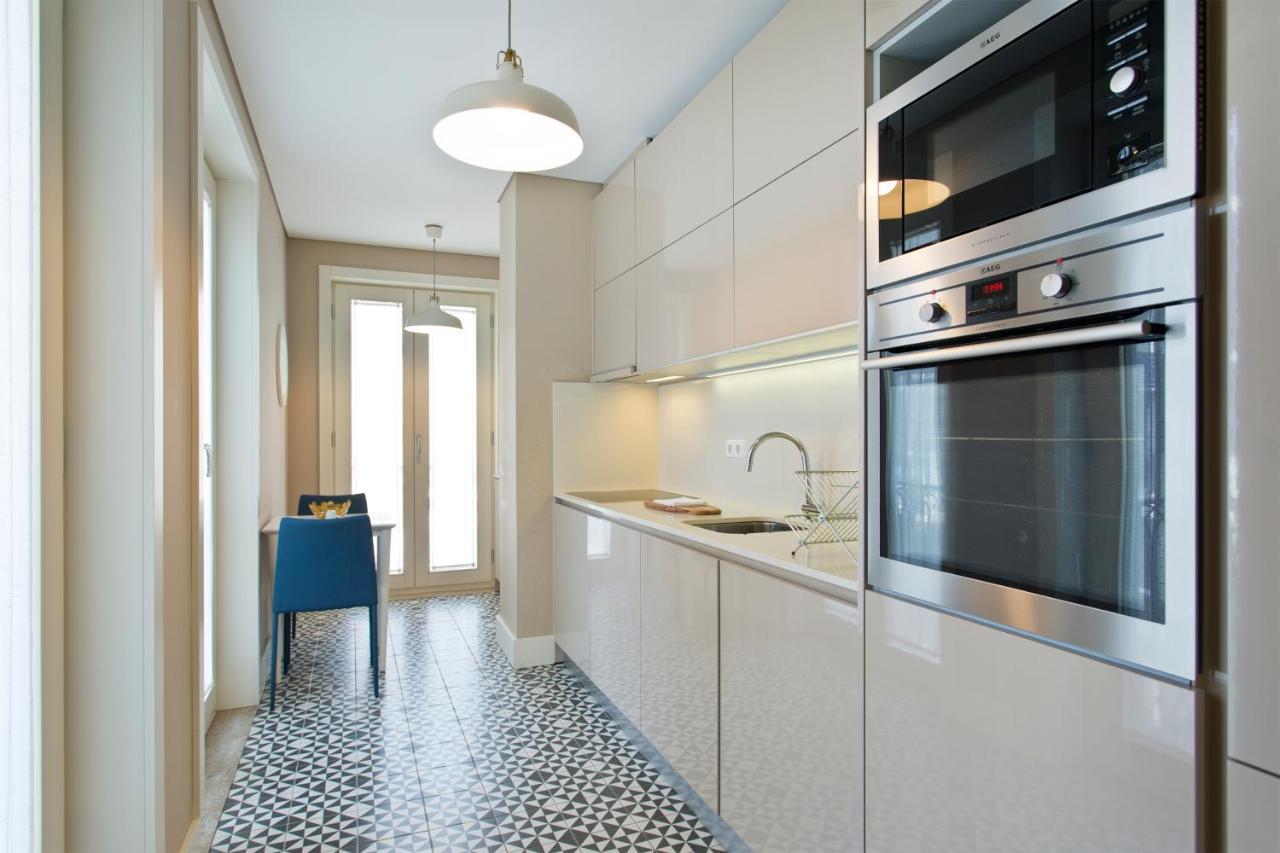 Cardosas Square Luxury By Hosts Apartment