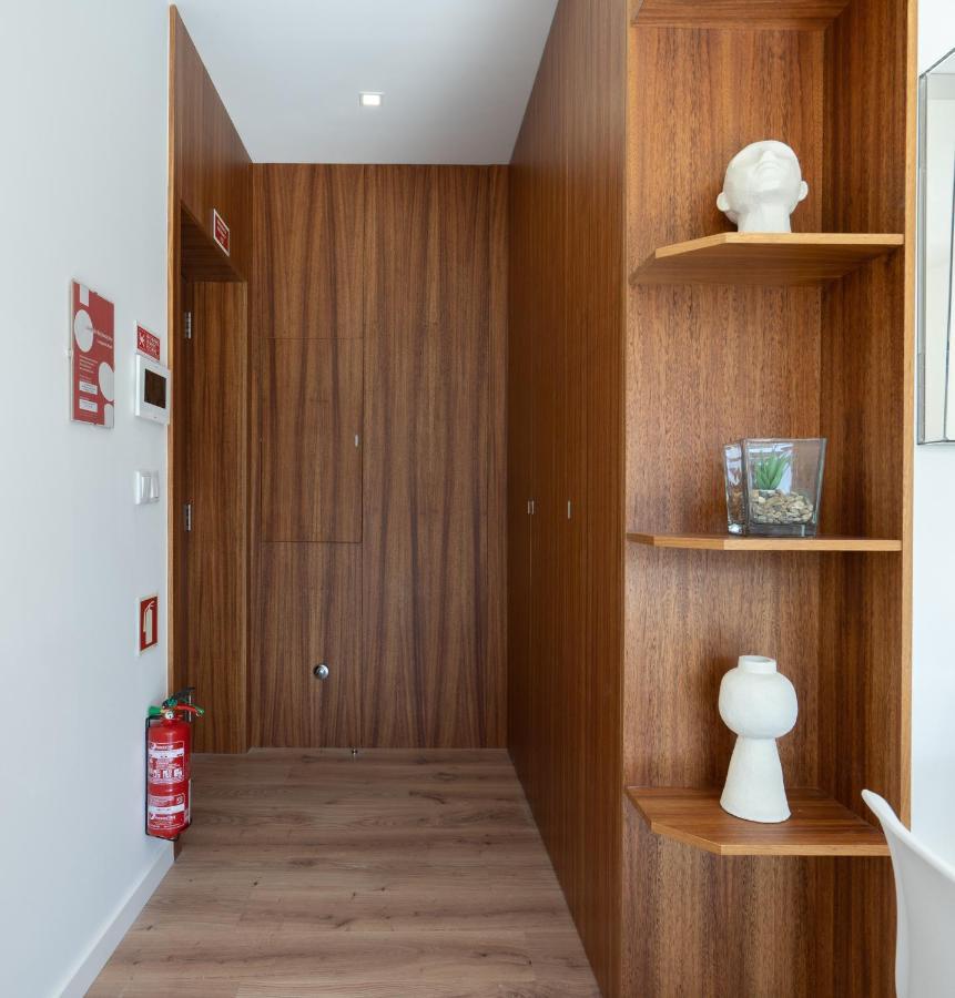 Host Wise - Bright & Contemporary Flat - Ace Location * Porto