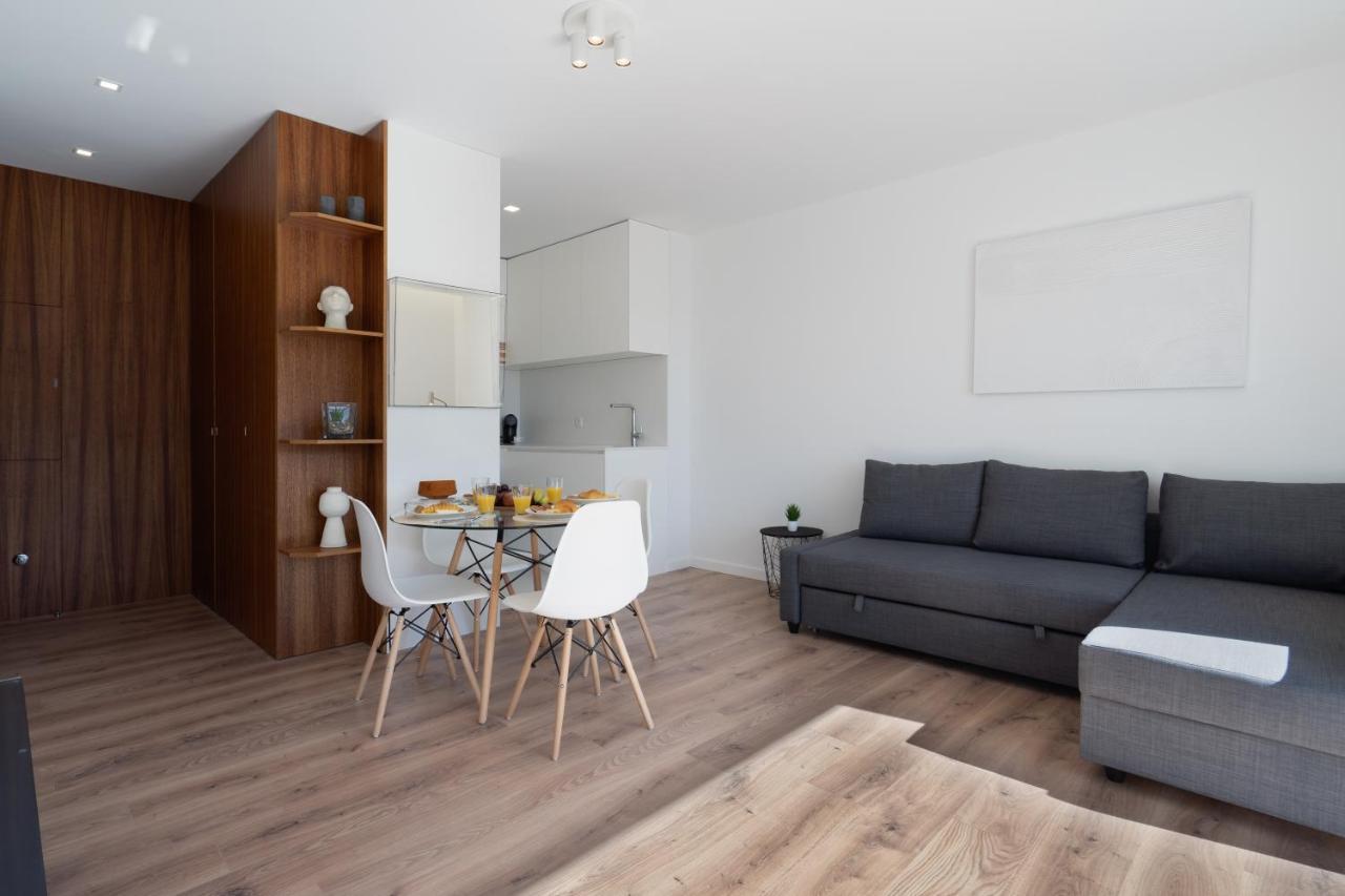 Host Wise - Bright & Contemporary Flat - Ace Location