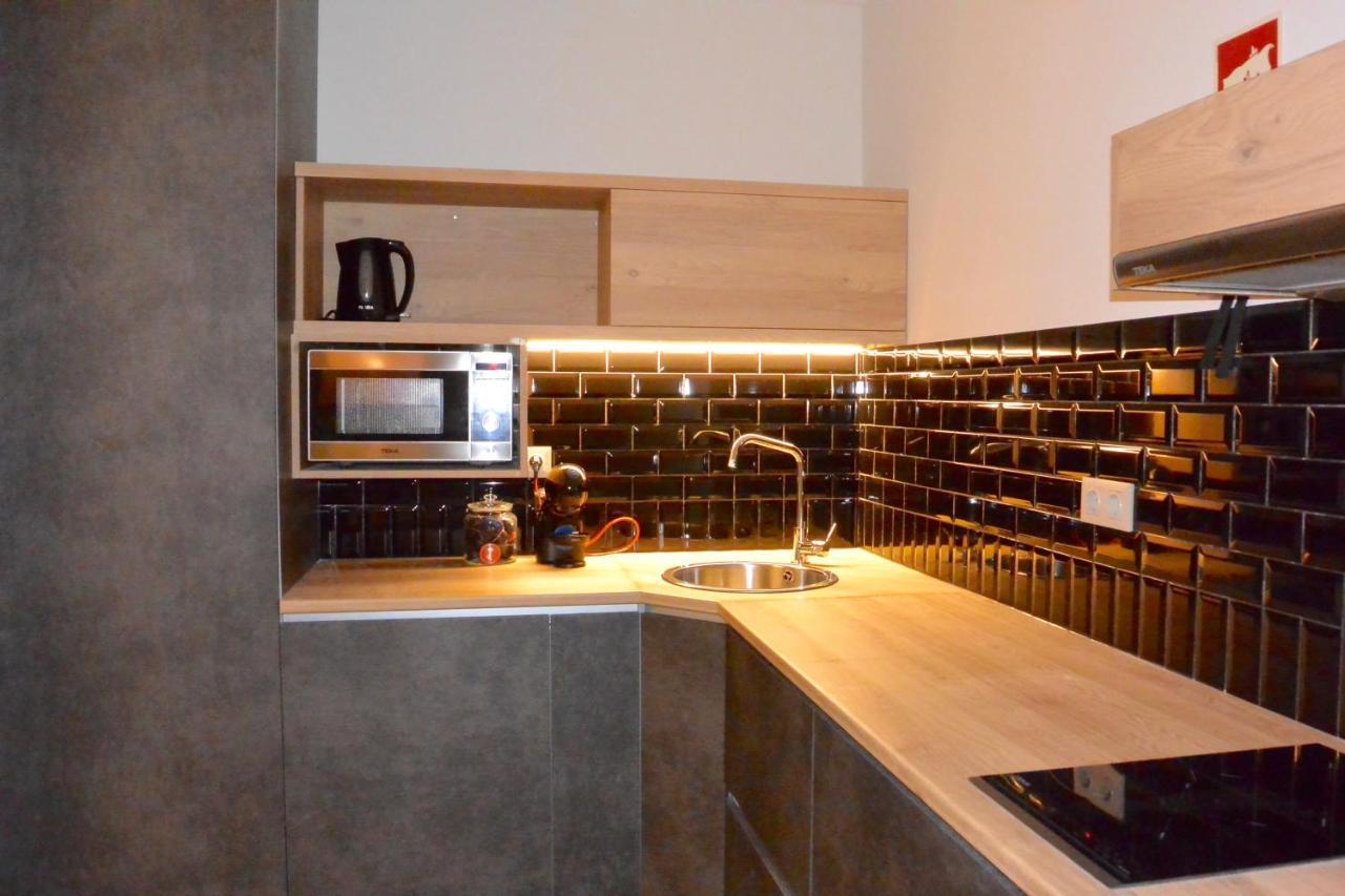 Lf Begonia, By Flat In Appartement *