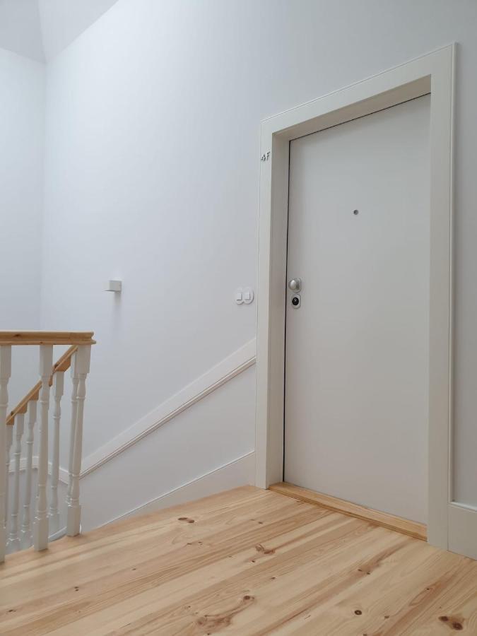 Stunning Downtown - 4 Pp/ Ac / Tv / Wifi Apartment *
