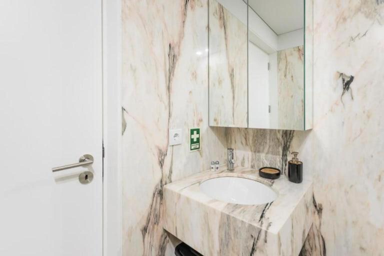 Bright In The Heart Of By Great&cosy Porto