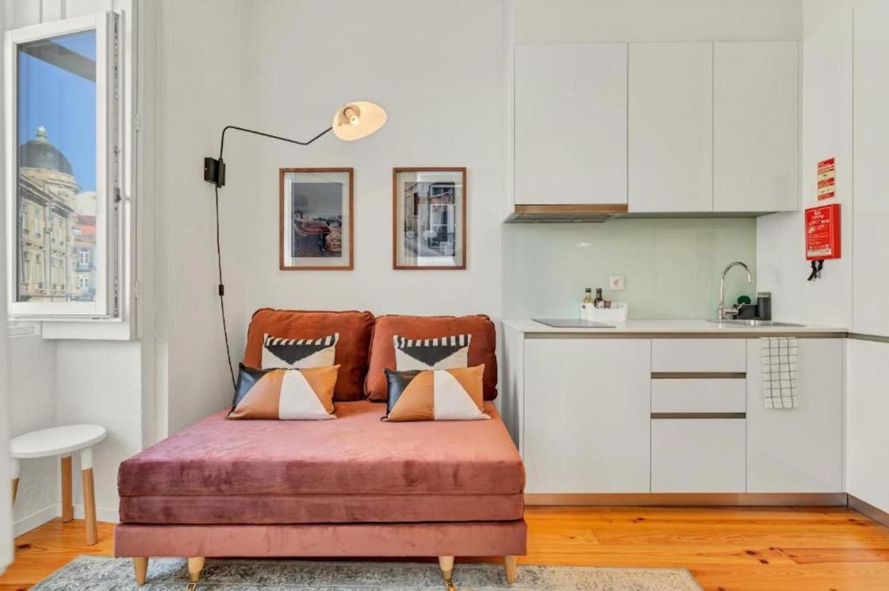 Apartment Lovely Shinny Flats With Balcony - Clerigos