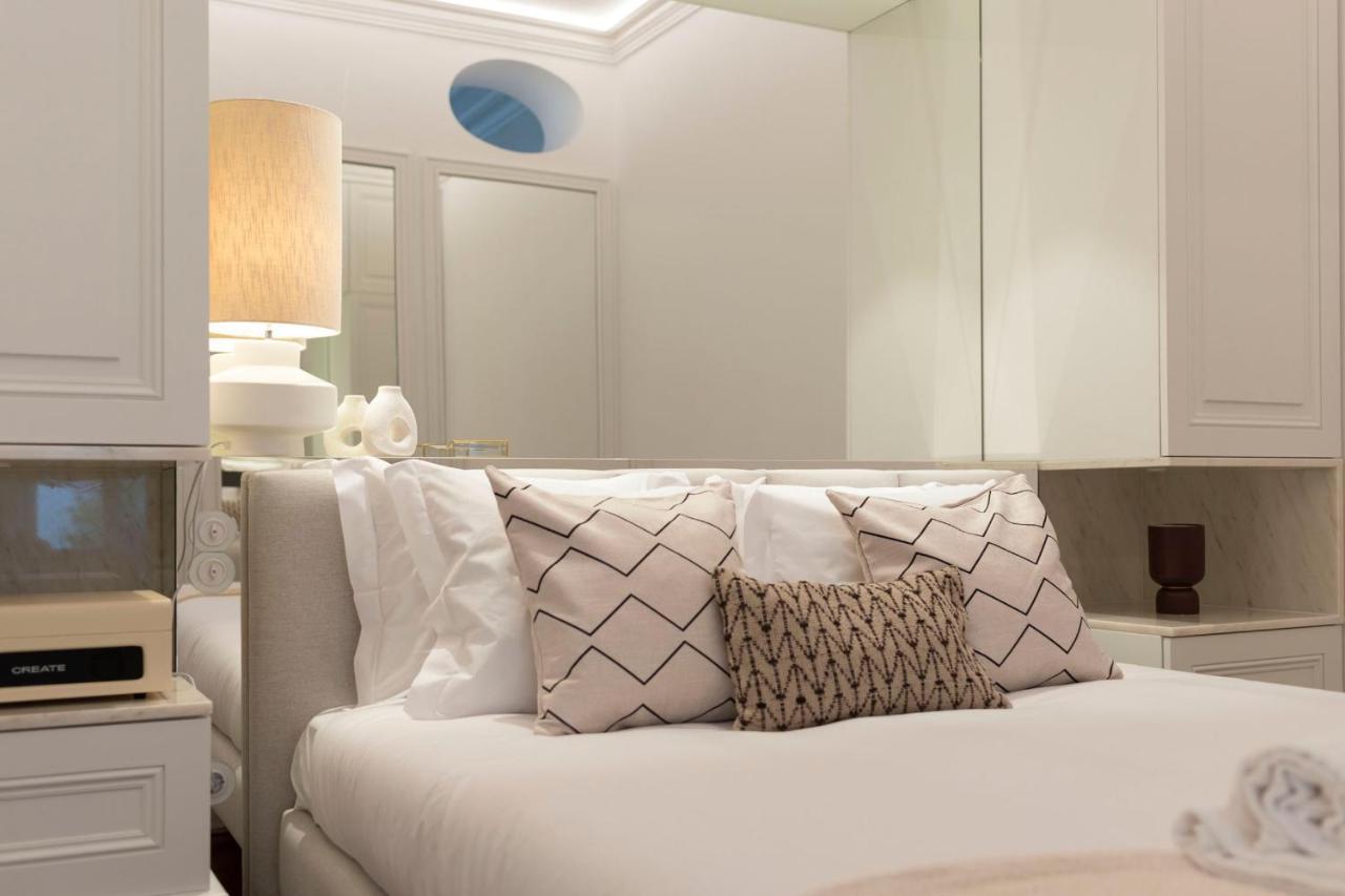 Apartment Clerigos Modern Flat W/ Ac & Patio By Lovelystay