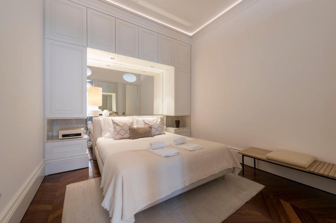 Clerigos Modern Flat W/ Ac & Patio By Lovelystay *