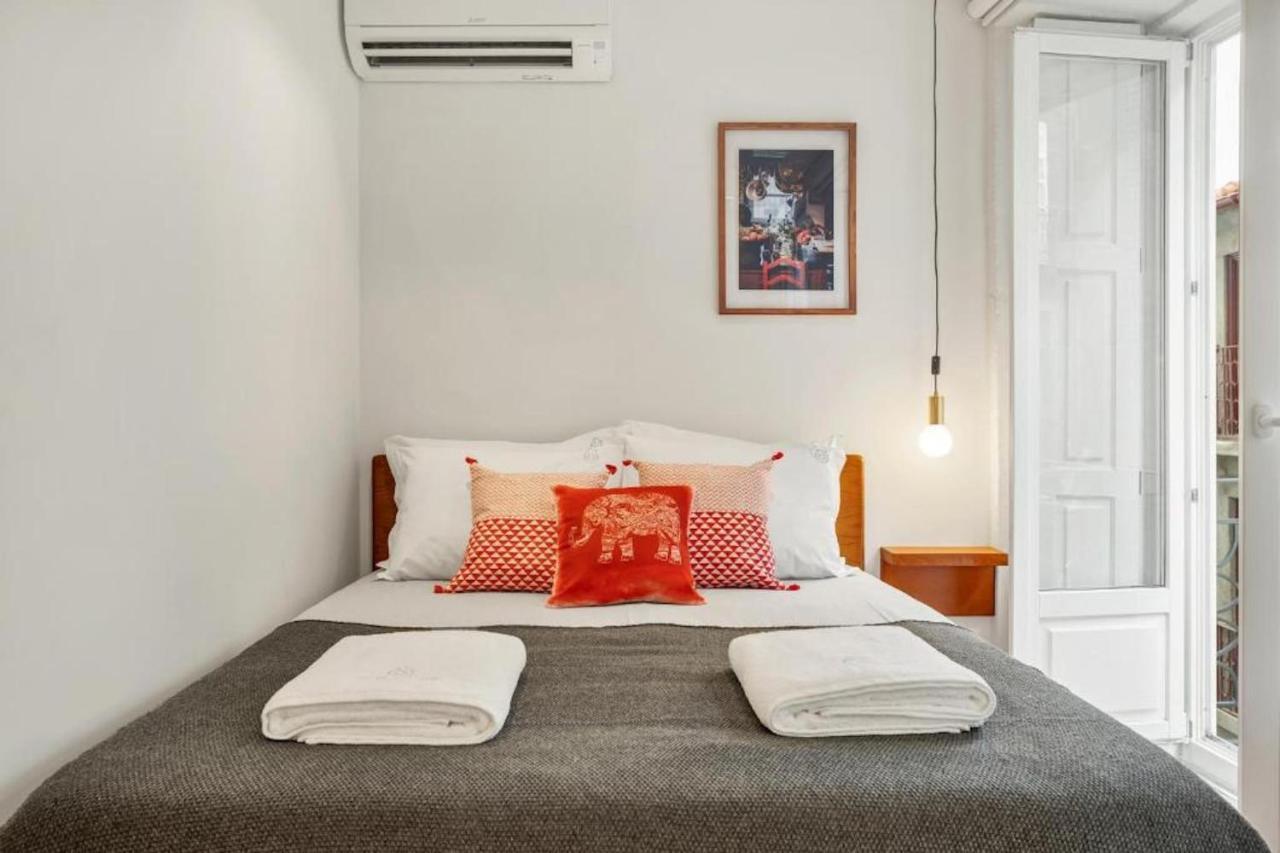 Lovely Shinny Flats With Balcony - Clerigos Apartment *