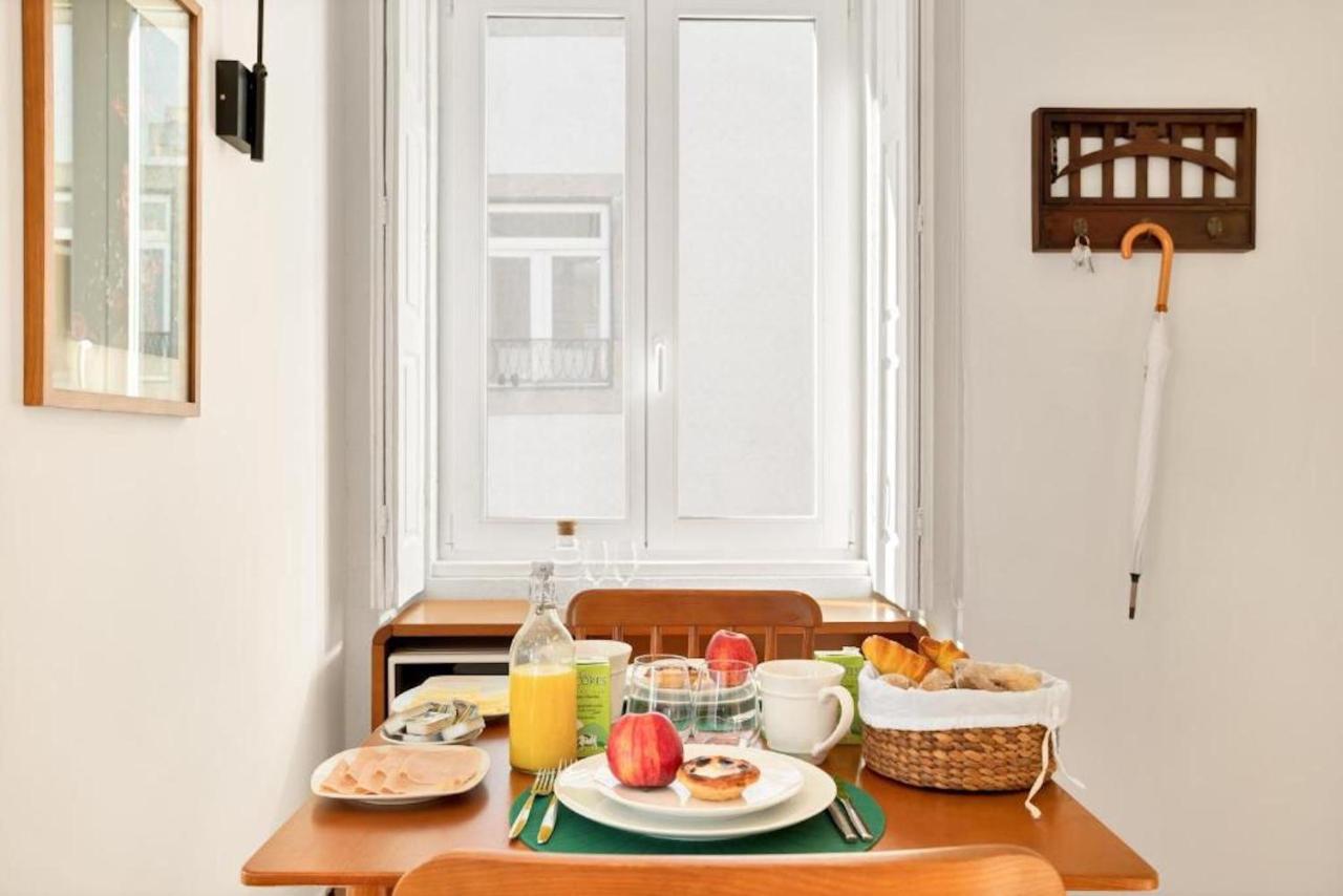 Apartment Lovely Shinny Flats With Balcony - Clerigos *