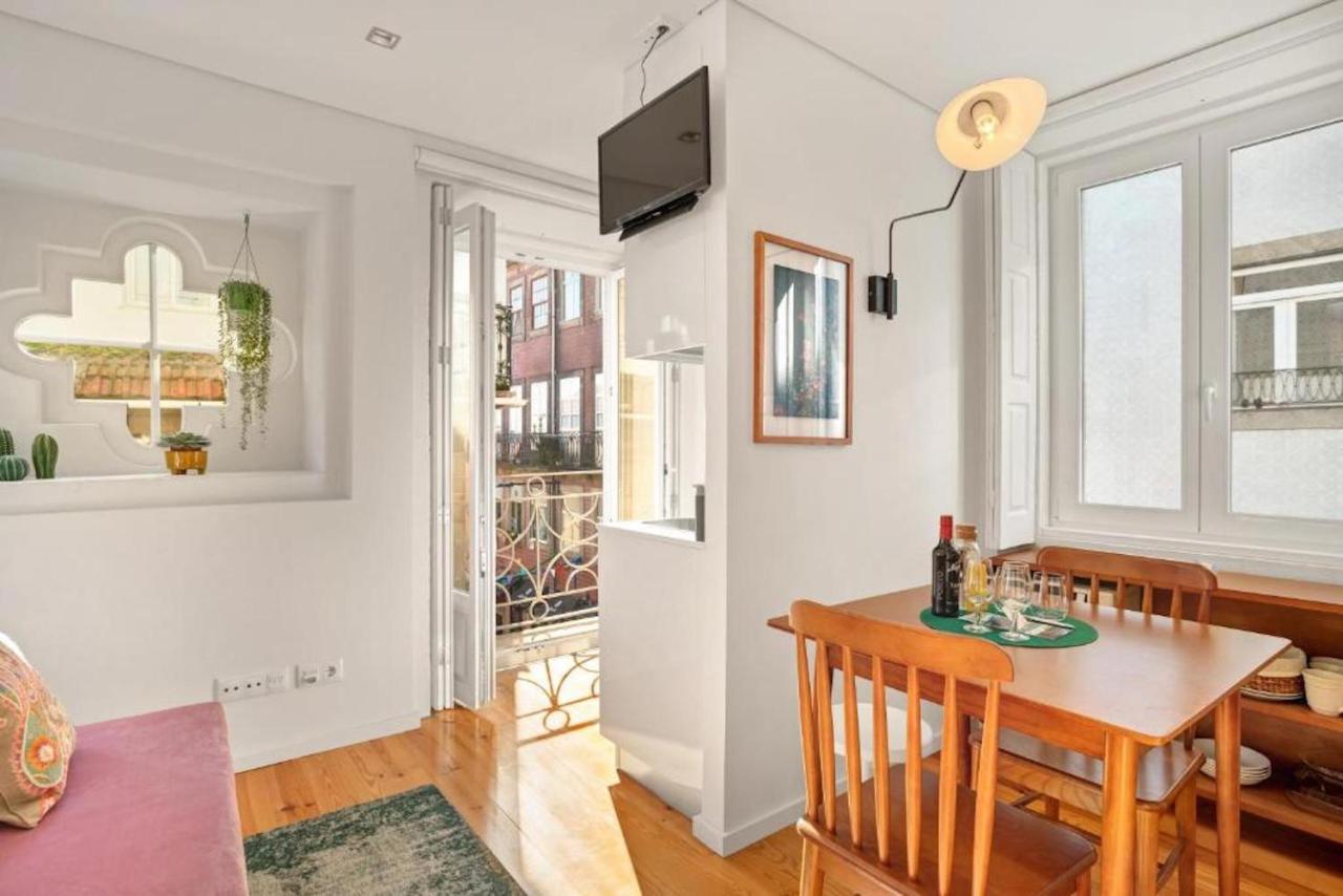 Lovely Shinny Flats With Balcony - Clerigos Apartment