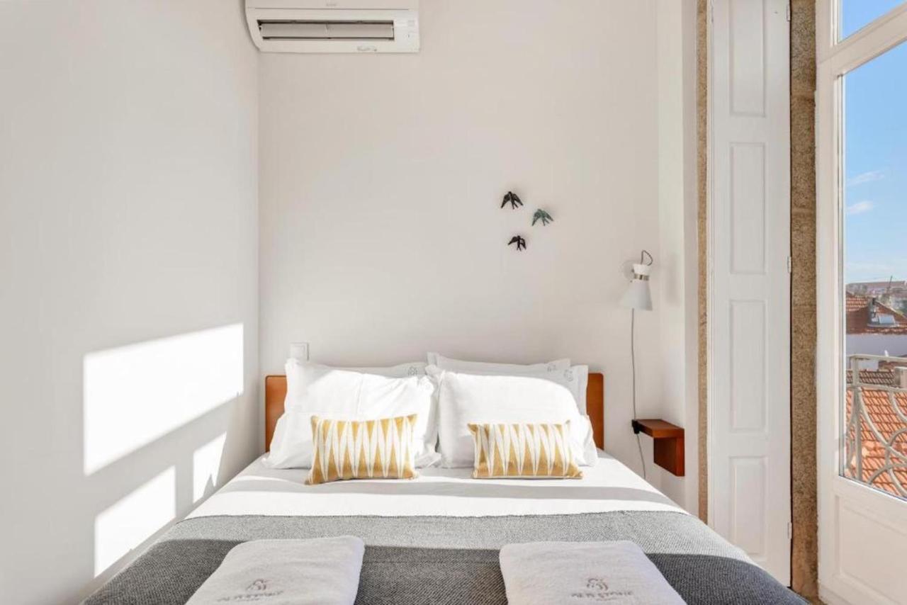 Lovely Shinny Flats With Balcony - Clerigos *