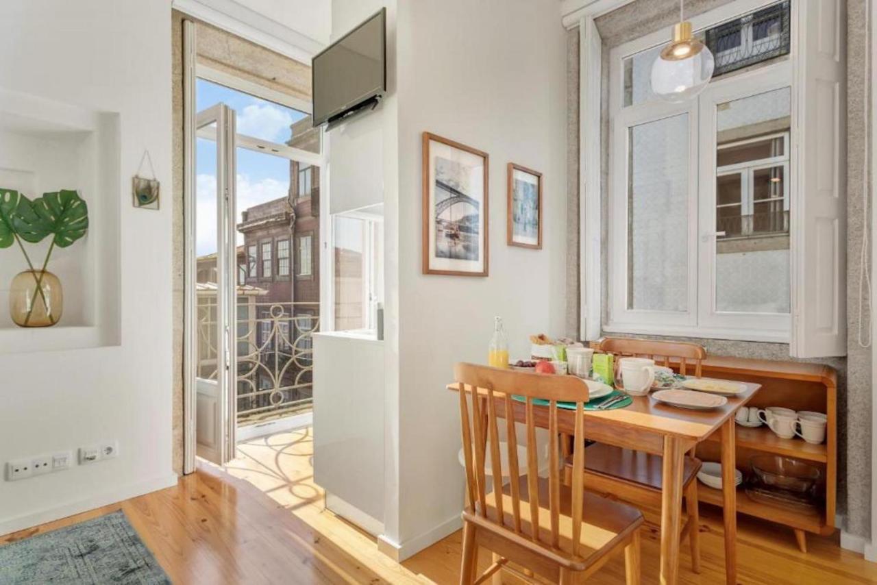 Lovely Shinny Flats With Balcony - Clerigos Apartment