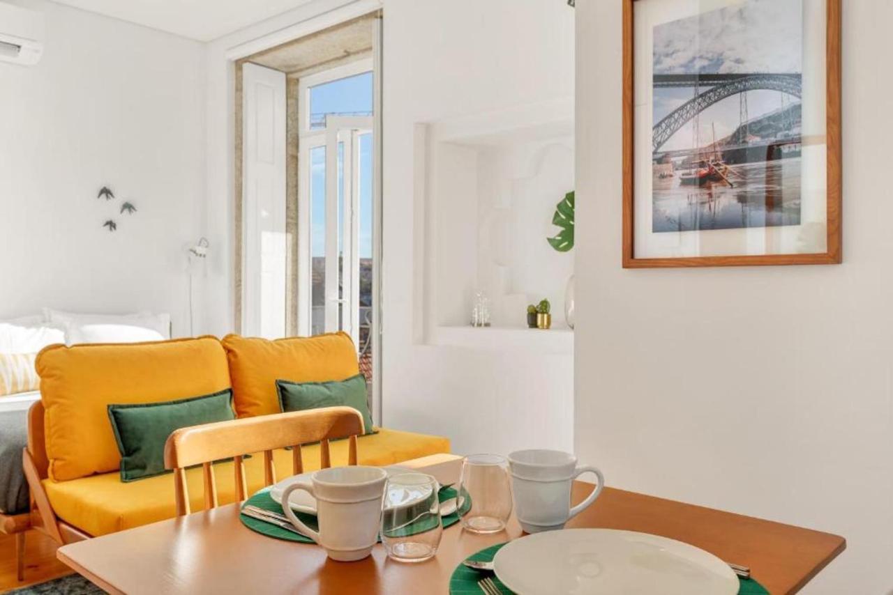 Lovely Shinny Flats With Balcony - Clerigos Porto