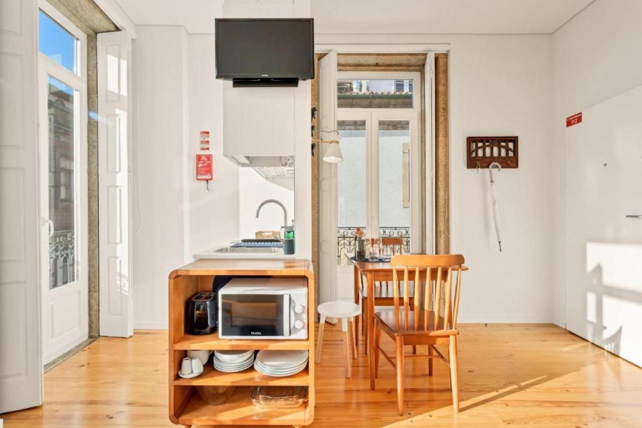Lovely Shinny Flats With Balcony - Clerigos Porto
