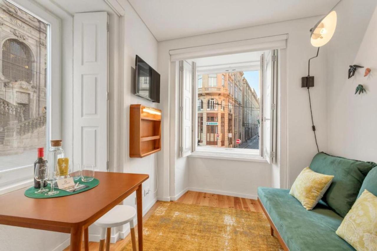 Lovely Shinny Flats With Balcony - Clerigos *