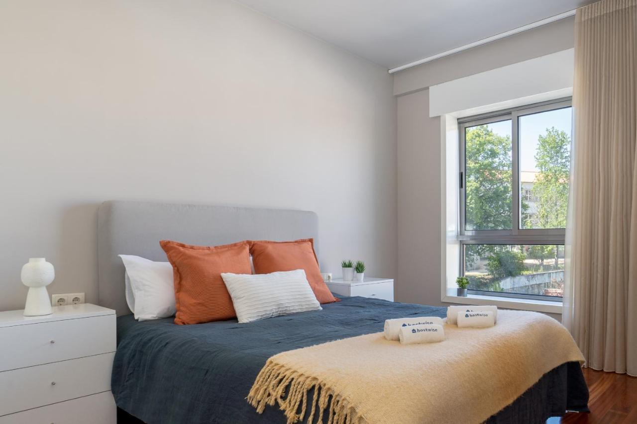 Roomy Stylish Flat With Balcony Apartment