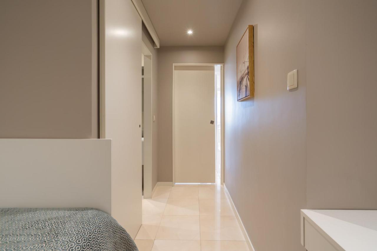 Roomy Stylish Flat With Balcony Apartment *