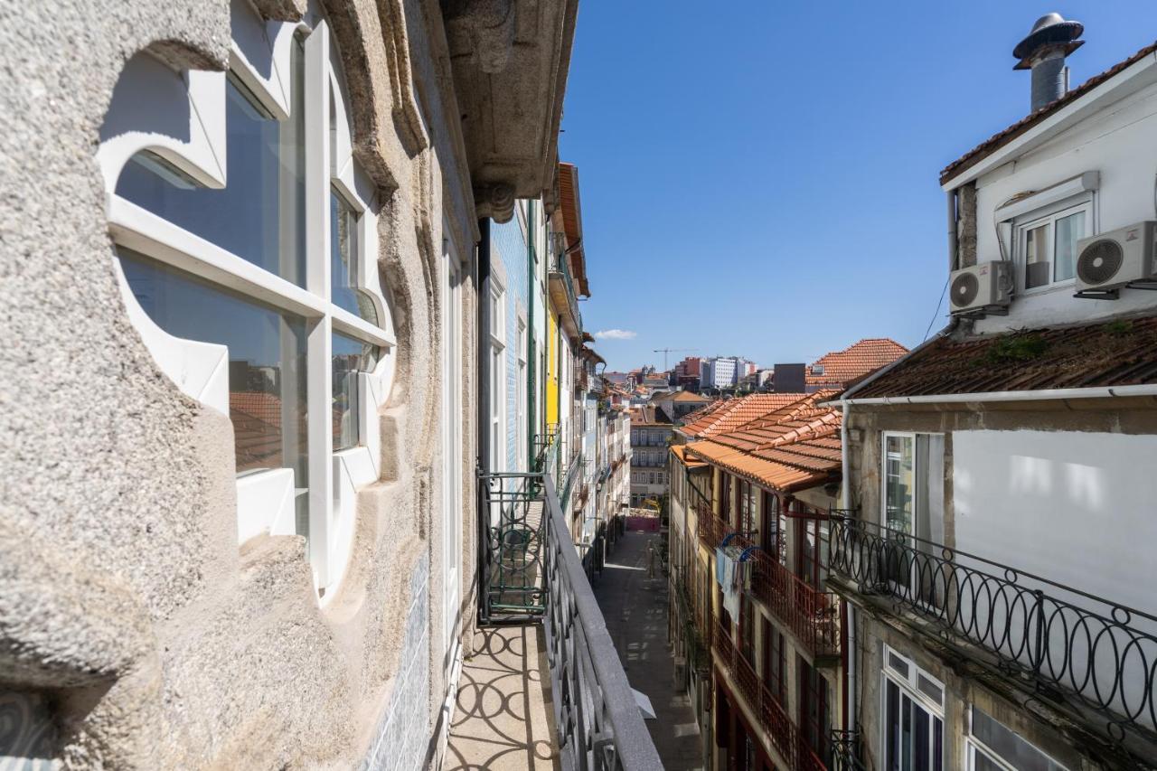 Lovely Shinny Flats With Balcony - Clerigos *