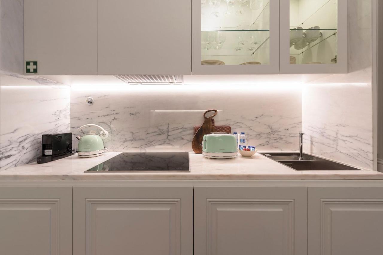 Clerigos Modern Flat W/ Ac & Patio By Lovelystay Porto