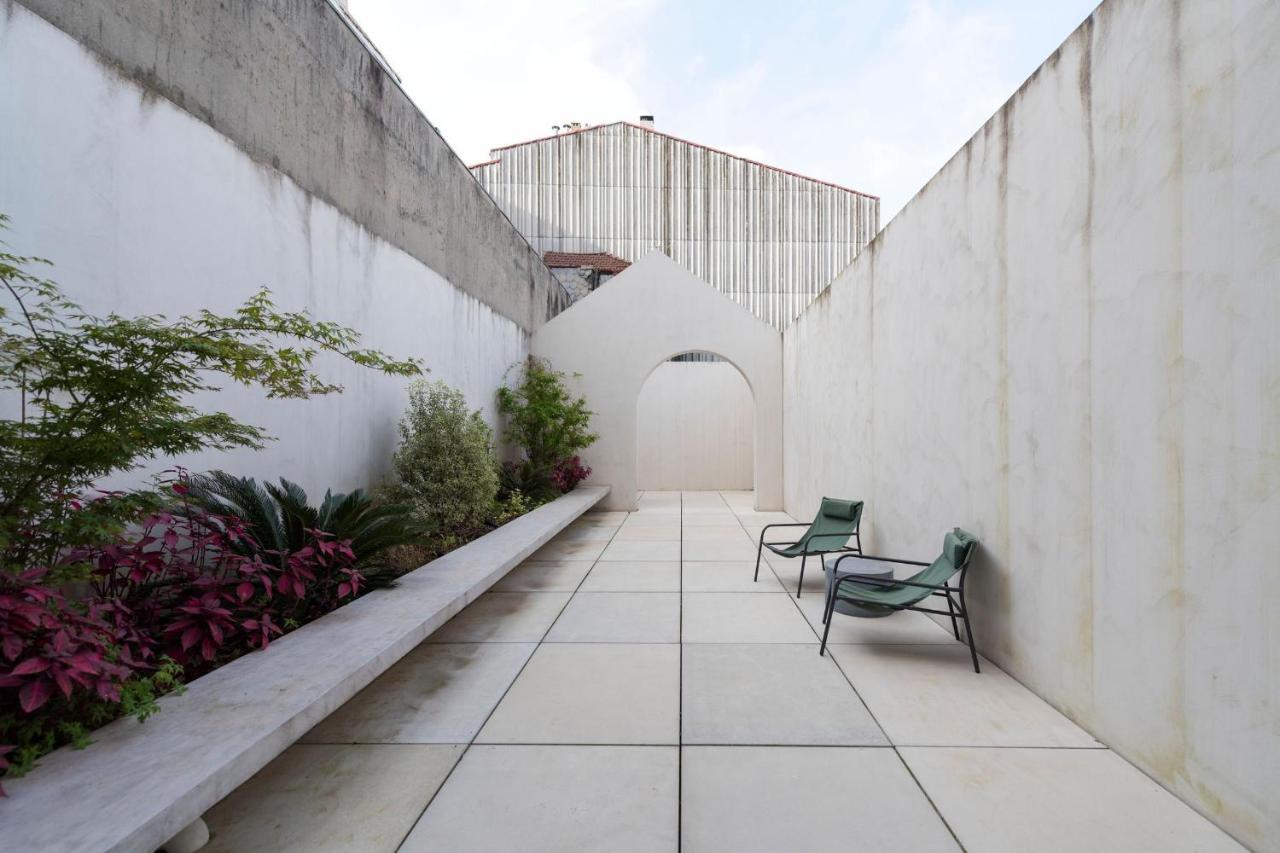 Apartment Clerigos Modern Flat W/ Ac & Patio By Lovelystay