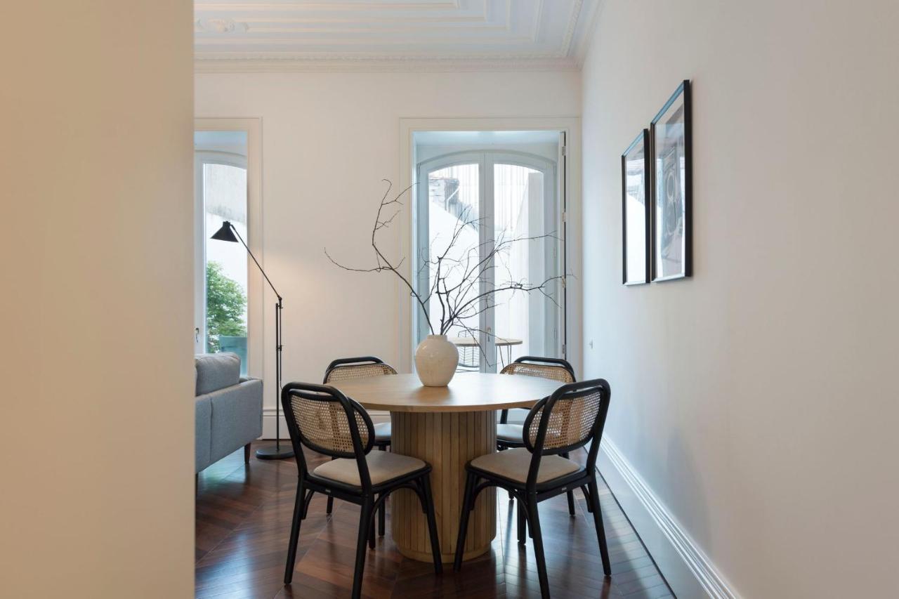 Clerigos Modern Flat W/ Ac & Patio By Lovelystay Porto