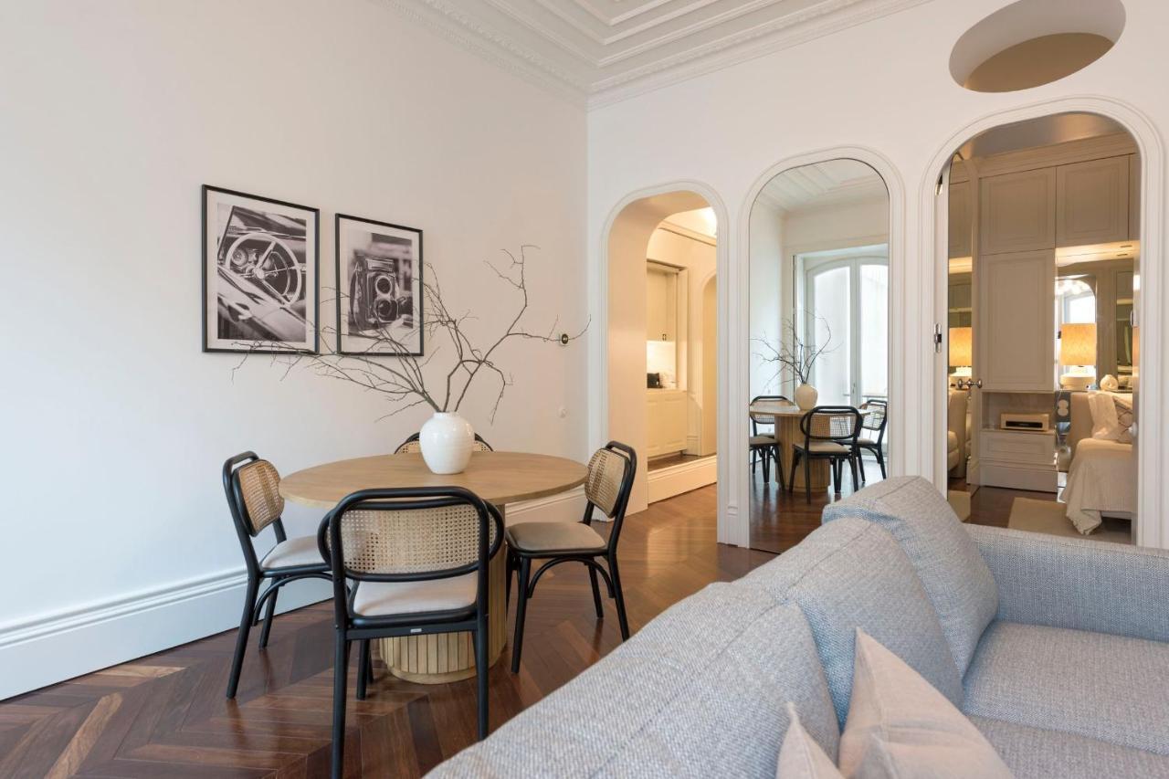 Apartment Clerigos Modern Flat W/ Ac & Patio By Lovelystay