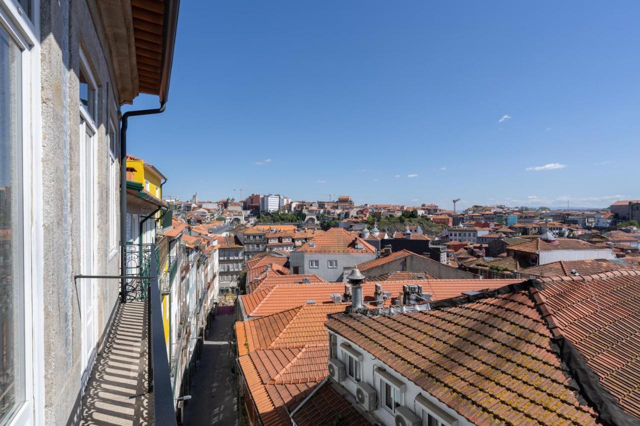 Lovely Shinny Flats With Balcony - Clerigos